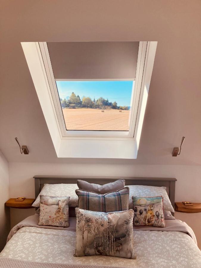 'Wardlaw View' Luxury Studio Apartment With Stunning View Kirkhill Exteriér fotografie